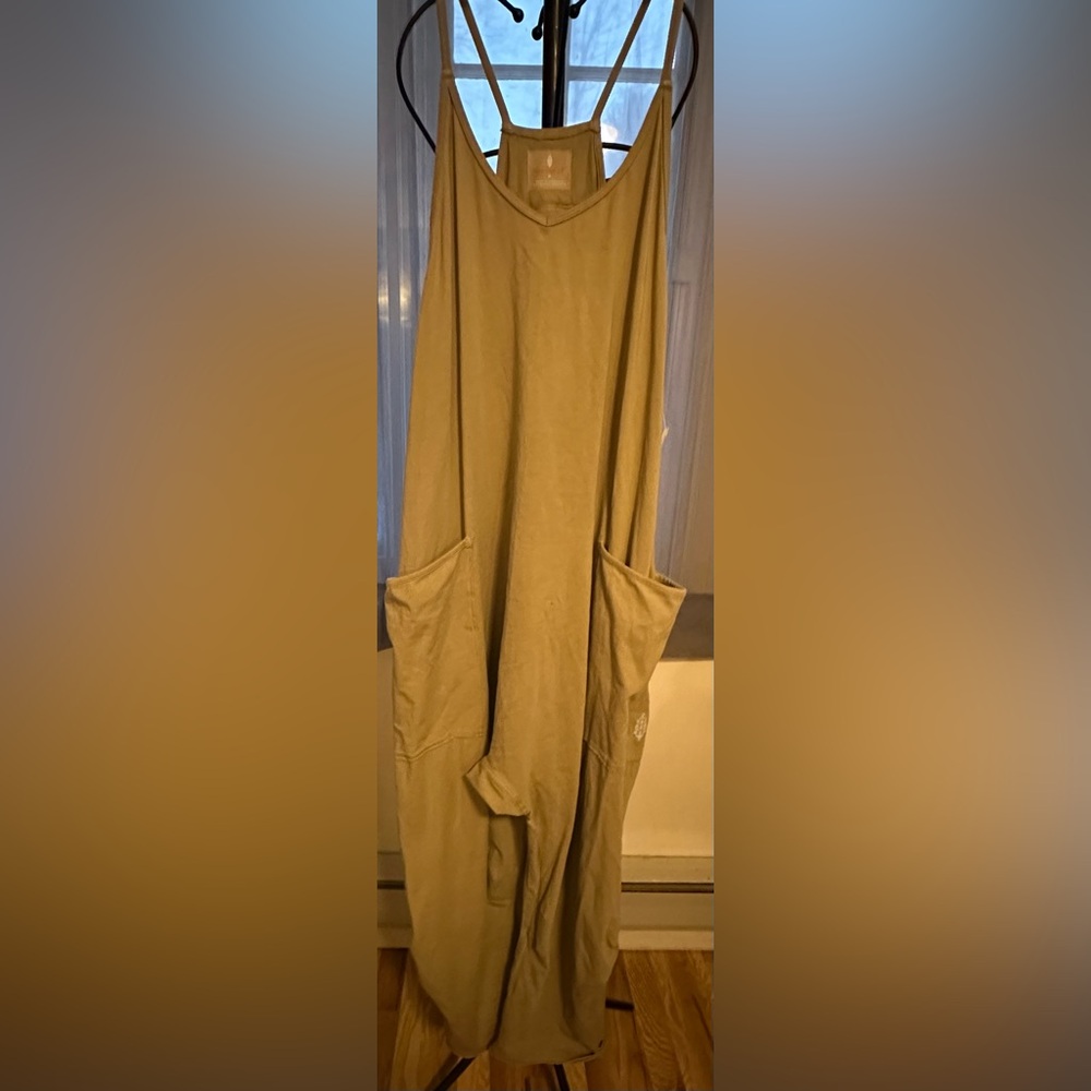 (NWT) Free People Army Green Slouchy Romper Overalls Jumpsuit Pockets Size M